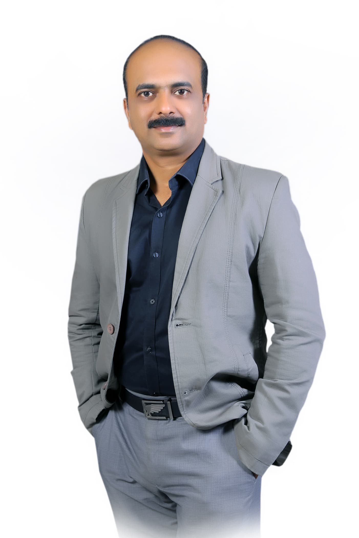 Mr Dhananjay Jadhav, Founder of Columbus Tours